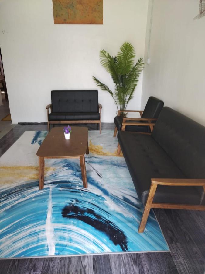 Homestay Embah Ros & Embah Lek Hutan Melintang ภายนอก รูปภาพ